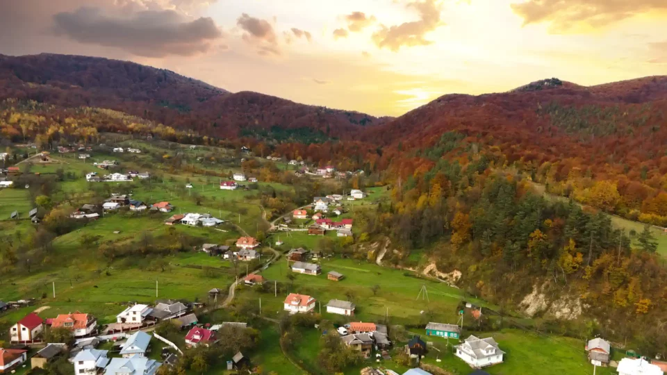 Rural neighborhood lanscape scenery